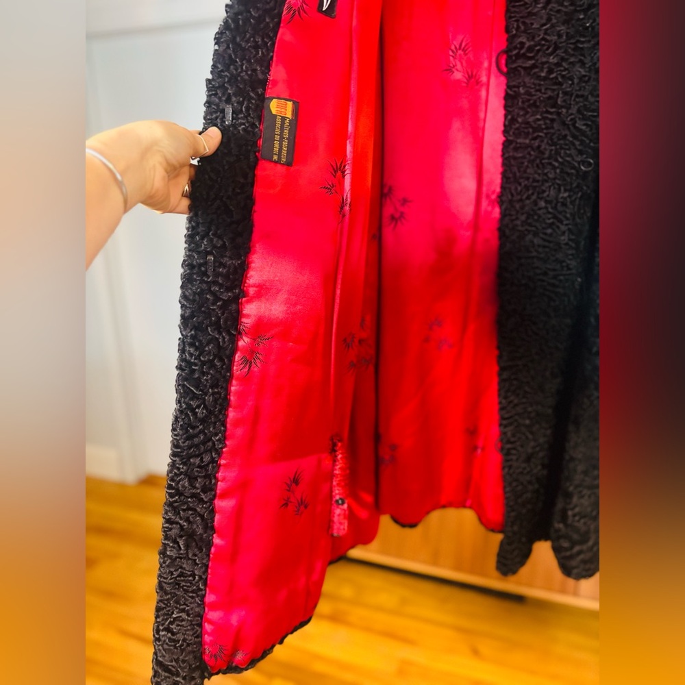 VTG 1960 Black Astrakhan Lamb Fur Coat | Made in Quebec by Fernand Émond - Picture 3 of 15
